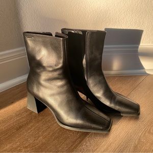 Vegabond Black Leather Hedda Boots in size 39